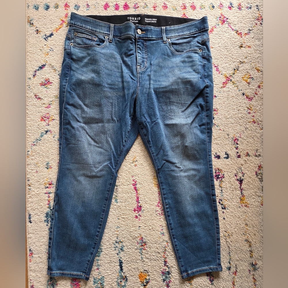 Torrid Plus Size Premium Stretch Bombshell Skinny Jeans - Size 22 Extra Short
